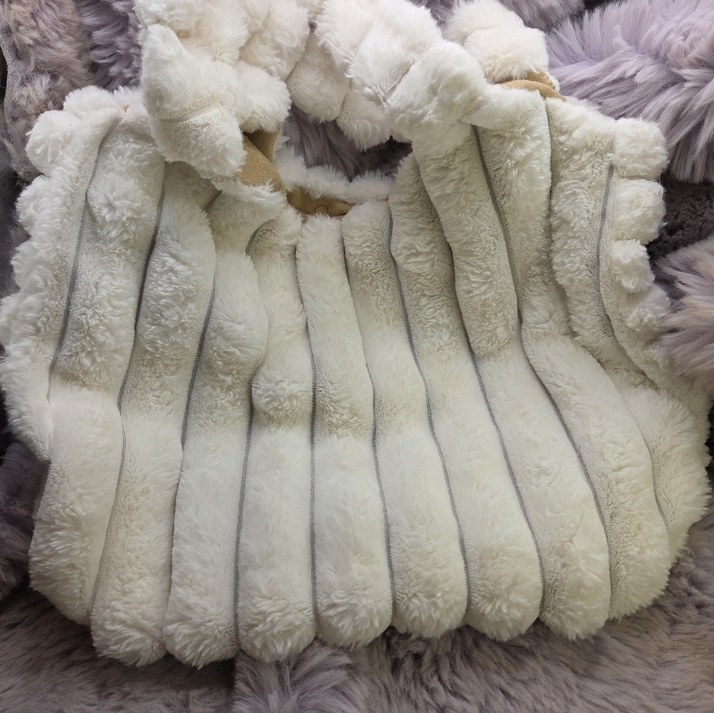 Cos White Medium Puffer Tote Bag Faux Fur - Picture 2 of 7